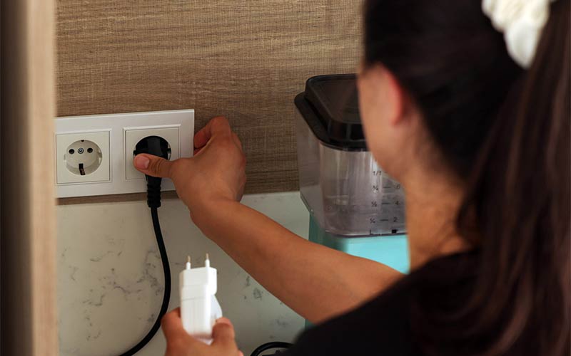 Væsentlige ændringer i den danske standard for stikpropper og stikkontakter til husholdningsbrug o.l.