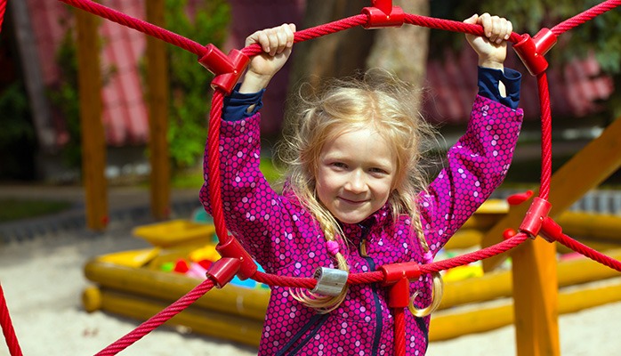 Standarder hjælper med at skabe sikkerhed på legepladser Standarder hjælper med at skabe sikkerhed på legepladser