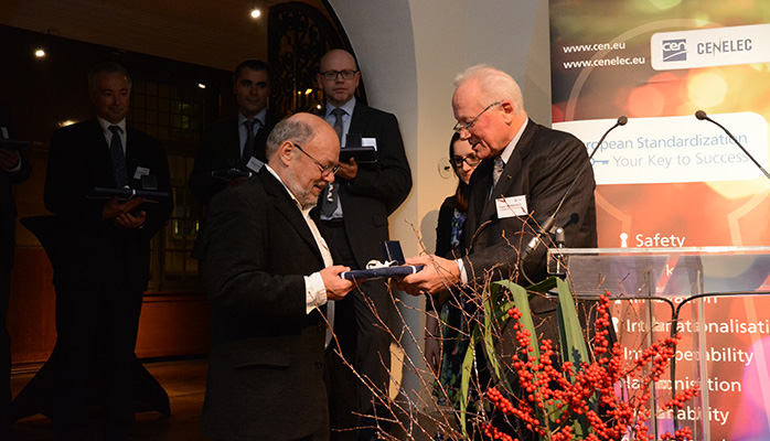 Dansker modtager CENELECs Technical Commitee Award 2013