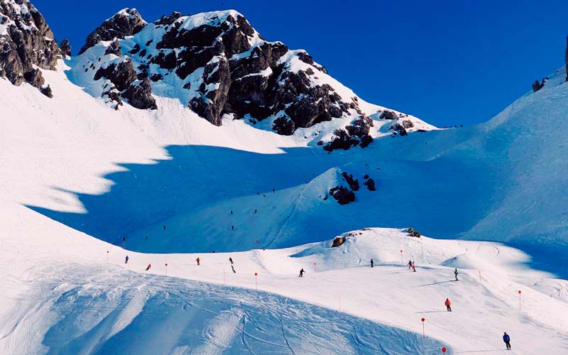 Sikker på ski med standarder