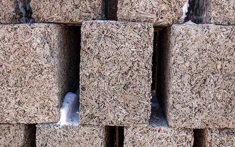 Flere standarder er forudsætningen for øget brug af biogene og genbrugte byggematerialer  Flere standarder er forudsætningen for øget brug af biogene og genbrugte byggematerialer