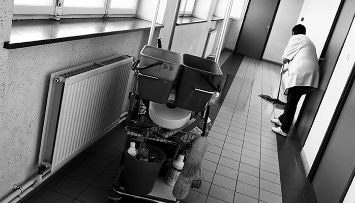 Gør rent med INSTA 800 serien Gør rent med INSTA 800 serien
