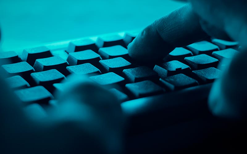 Cyberangreb på virksomheder: 11 tips til at beskytte jeres virksomhed